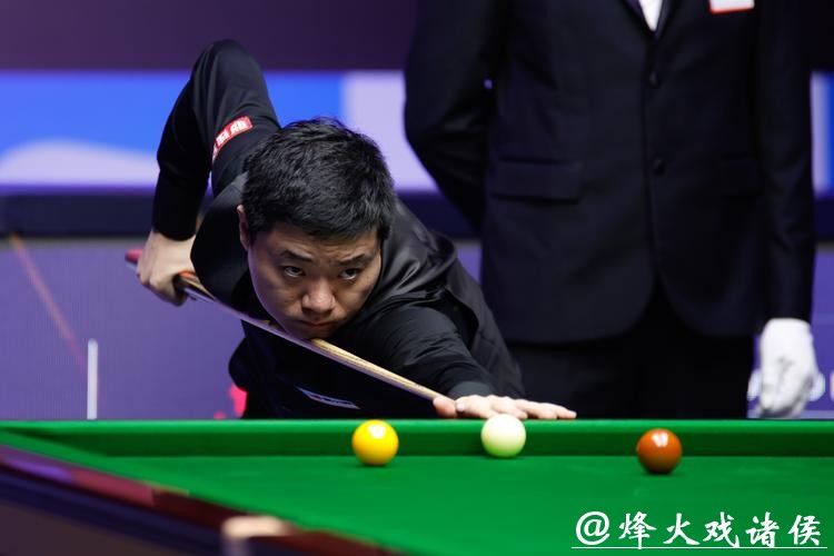 状态不错战胜莱恩斯 西安大奖赛丁俊晖晋级八强