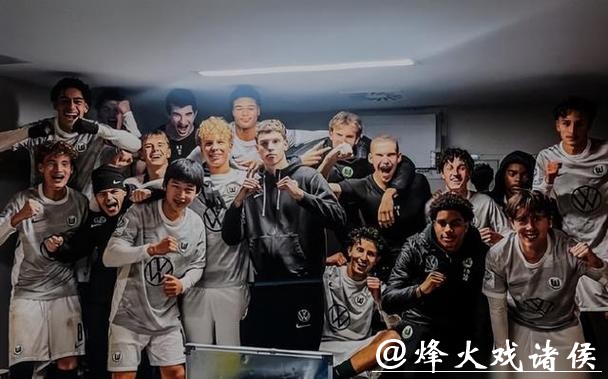 狼堡官方:球员和俱乐部高层主动放弃大部分薪水 狼堡官方:球员和俱乐部高层主动放弃大部分薪水